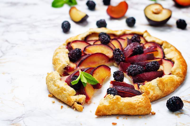 Seasonal Fruit Crostata - CookinGenie